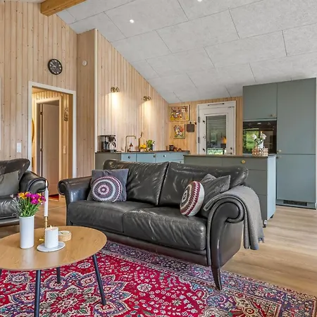 בית נופש Tole - 2km From The Sea By Interhome *